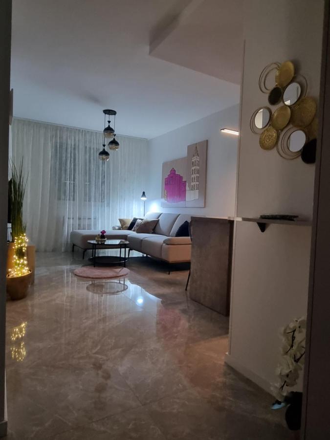 Apartment "50 Shades" With Balcony And Free Parking In The Garage Zadar Buitenkant foto