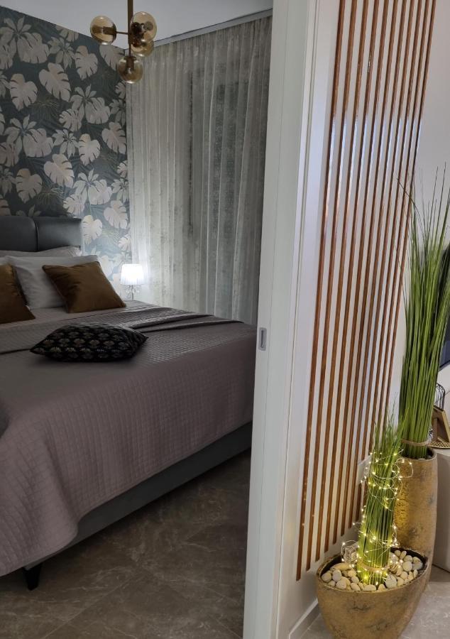 Apartment "50 Shades" With Balcony And Free Parking In The Garage Zadar Buitenkant foto