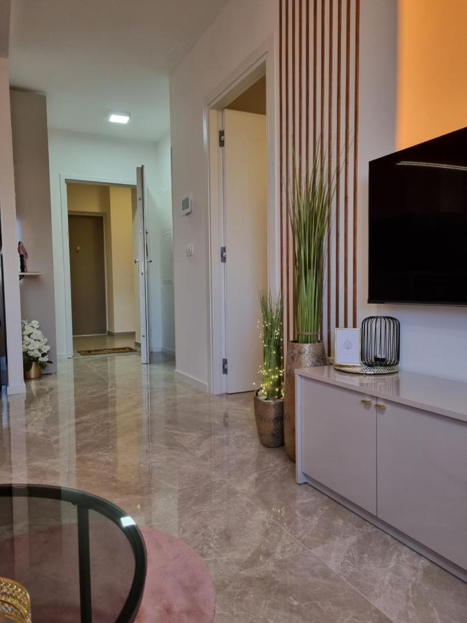 Apartment "50 Shades" With Balcony And Free Parking In The Garage Zadar Buitenkant foto