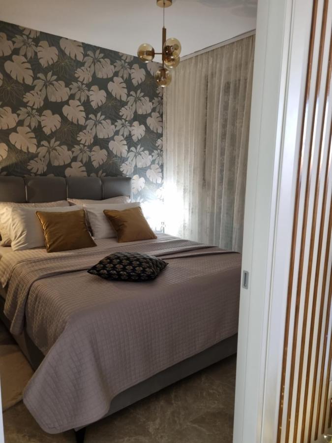 Apartment "50 Shades" With Balcony And Free Parking In The Garage Zadar Buitenkant foto