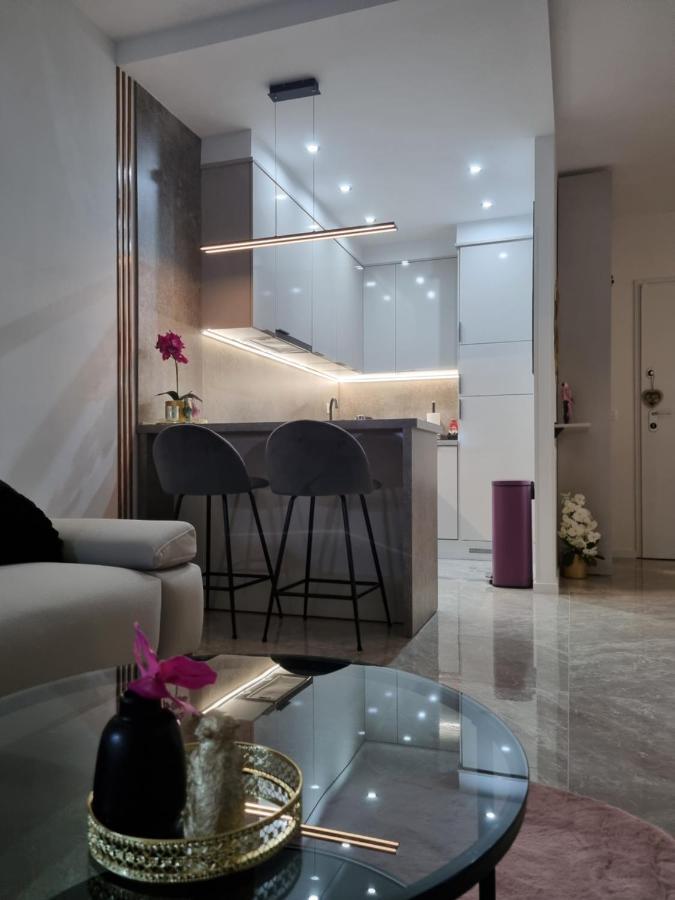 Apartment "50 Shades" With Balcony And Free Parking In The Garage Zadar Buitenkant foto