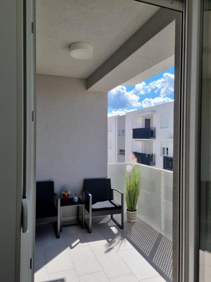 Apartment "50 Shades" With Balcony And Free Parking In The Garage Zadar Buitenkant foto