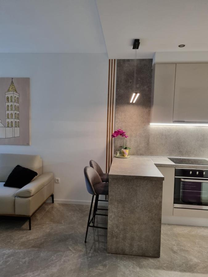 Apartment "50 Shades" With Balcony And Free Parking In The Garage Zadar Buitenkant foto