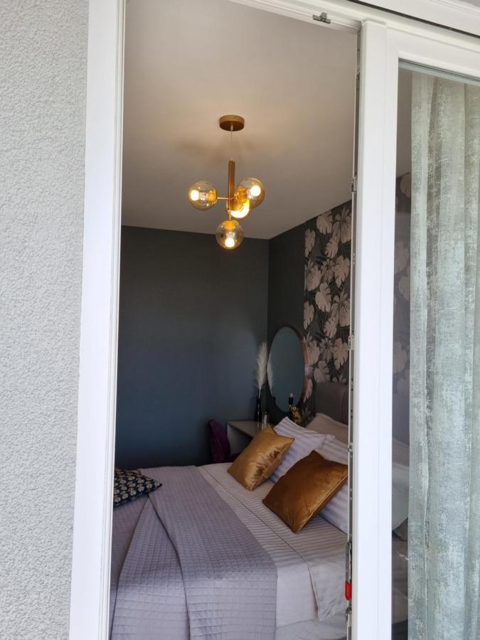 Apartment "50 Shades" With Balcony And Free Parking In The Garage Zadar Buitenkant foto